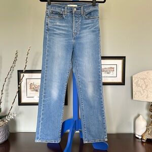 Levi’s Wedgie Straight Jeans, size 27